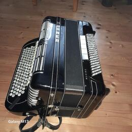 Harmonika chromatika Akordeon 