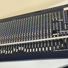 YAMAHA mixing console MG32/14FX