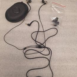 Shure SE425-V Sound Isolating Earphones - Metallic Silver
