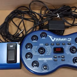 Behringer VIRTUAL AMPLIFICATION V-AMP2