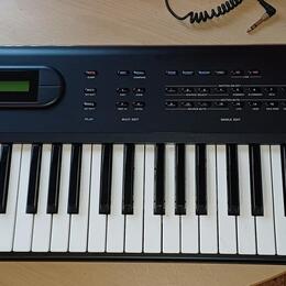 Kawai K4        Pošlu MÍRNÁ DOHODA MOŽNÁ