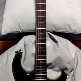 Aria Pro II RS Knight Warrior (1985 Japonsko)