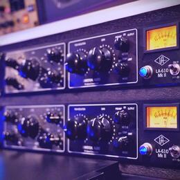 Universal Audio LA-610 mk-II (výměna možná)