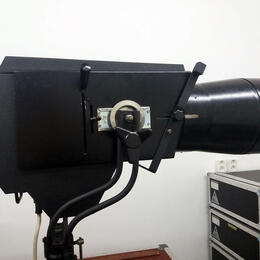 Divadelní sledovák, štych, světelné dělo 2000W, Follow spot