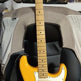 Fender Player Plus Stratocaster MN Tequila Sunrise Sleva