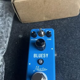 Kytarový Efekt - Rowin Blues Efekt