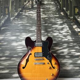 2012 semi-hollow body Epiphone Dot 