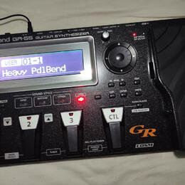 Gitarový syntetizátor/multiefekt Roland GR-55