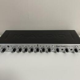 M-Audio Fast Track Ultra 8R USB audio/MIDI