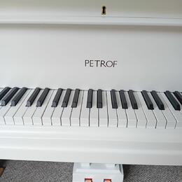 Klavír PETROF model V (160cm)