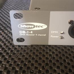 Showtec  DB-I-4  DMX Splitter