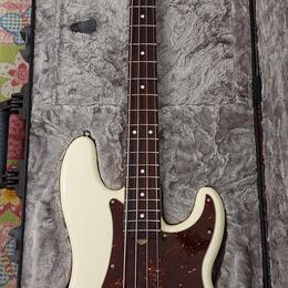 Fender American Professional Precision Bass