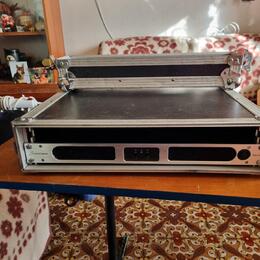 Zesilovač Studiomaster HX 2-500 1U + rack 2U komplet Sleva!