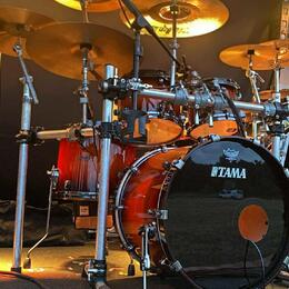 Tama starclassic  maple 22,10,12,16 shell set
