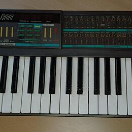 Korg Poly 800   Nižší, konečná cena