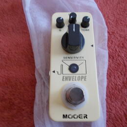 prodám efekt MOOER Envelope Analog Auto Wah