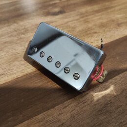 Keramický zavoskovaný krkový snímač