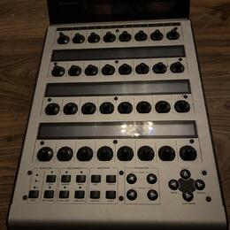 Mackie c4+ pro