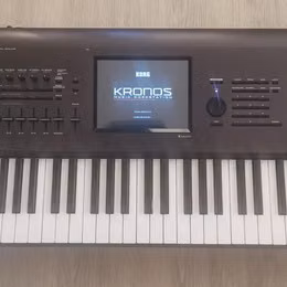 Legend&aacute;rn&iacute; workstation Korg Kronos II, 73 kl&aacute;ves, RH3 