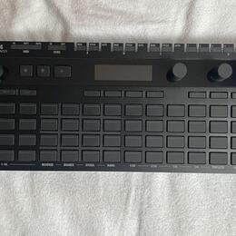 Korg SQ-64