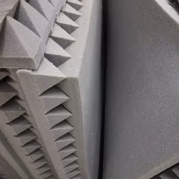 Prod&aacute;m akustickou pěnu pyramidy 7mm , 100x100cm
