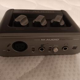 M-AUDIO Fast Track