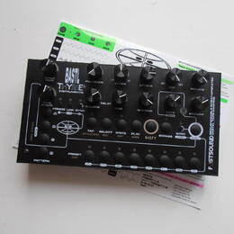 Bastl Instruments Thyme+
