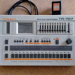 Roland TR-707 Rhythm Composer Drum Machine