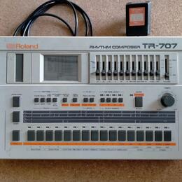 Roland TR-707 Rhythm Composer Drum Machine