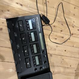 Prodám multiefekt ZOOM G5n