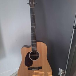 Levoruká elektroakustika Martin DCX1RAE