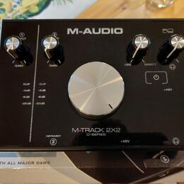 M-Audio M-TRACK 2X2