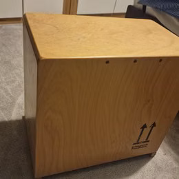 Schlagwerk bass cajon