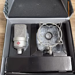 Neumann TLM 103