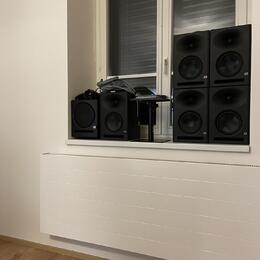 5.1 Persons Eris E7 + Sub8 + Studio 1810c + příslušenství