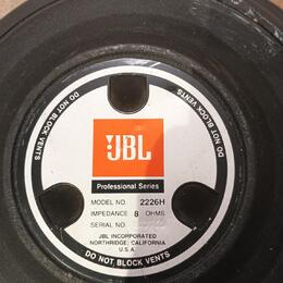 Prodám reproduktor JBL 2226H