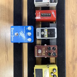 PedalBoard/Red Box + různ&eacute; efekty