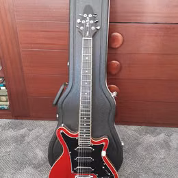 Prod&aacute;m harley benton de luxe.M&aacute;lo hrn&aacute; 