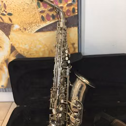Saxofon Stewart Ellis