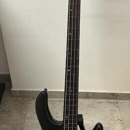 Cort B4 Plus AS RM fretless