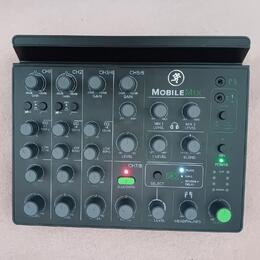 Mixážní pultík Mackie MobileMix
