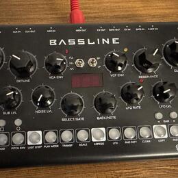 Erica Synths Bassline (full analog)