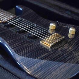 Valley Arts Custom Pro USA Short Scale 