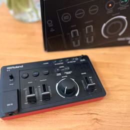 Roland AIRA Compact E-4 Voice Tweaker