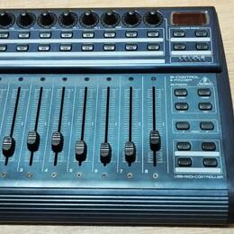 Behringer B-CONTROL FADER BCF2000  2 ks