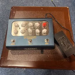 LANEY Kytarov&yacute; preamp a loadpedal