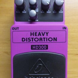 Heavy Distortion HD 300 Behringer