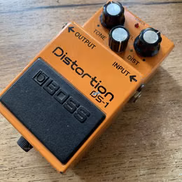 Origin&aacute;ln&iacute; JAPAN DISTORTION BOSS DS-1 Toshiba TA7136AP 1984