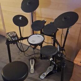 Roland TD-11