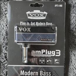 Baskytarový amp- Vox amPlug3